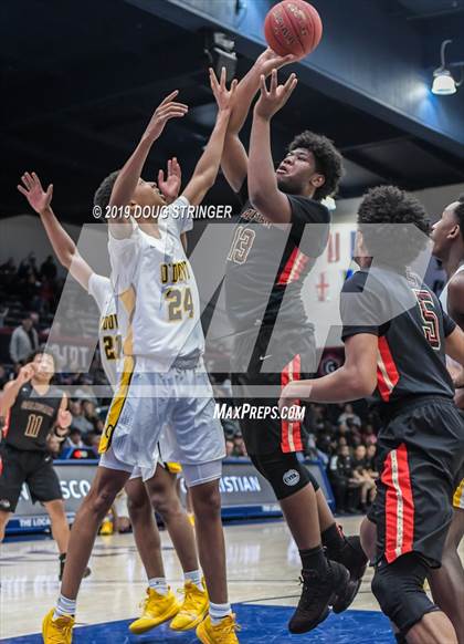 Thumbnail 2 in Salesian College Preparatory vs. Bishop O'Dowd (MaxPreps MLK Classic) photogallery.