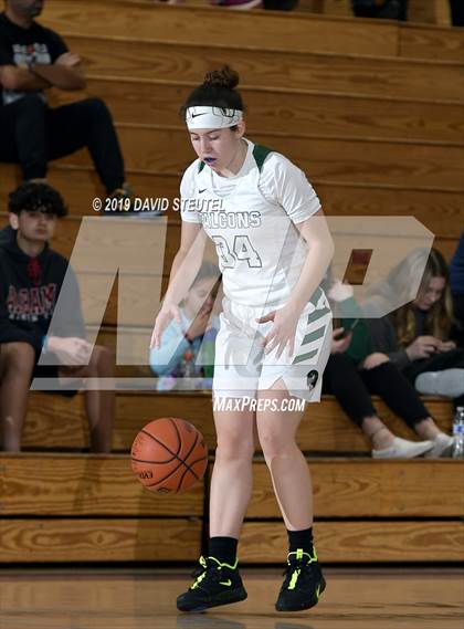 Thumbnail 1 in Capital Christian vs. River Valley (Lincoln Invitational) photogallery.