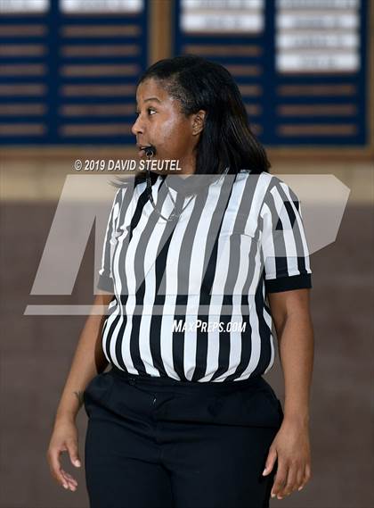 Thumbnail 2 in Capital Christian vs. River Valley (Lincoln Invitational) photogallery.