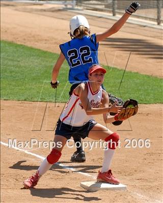 Thumbnail 3 in Murrieta Calvary Chapel vs. La Salle (D6 Section Final) photogallery.