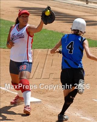 Thumbnail 1 in Murrieta Calvary Chapel vs. La Salle (D6 Section Final) photogallery.