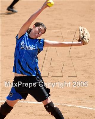 Thumbnail 3 in Murrieta Calvary Chapel vs. La Salle (D6 Section Final) photogallery.