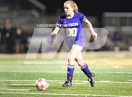 Thumbnail 3 in Walker @ Thibodaux photogallery.