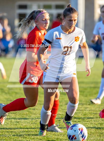 Thumbnail 1 in Lawrenceburg @ Connersville (IHSAA 2A Regional Semifinal) photogallery.