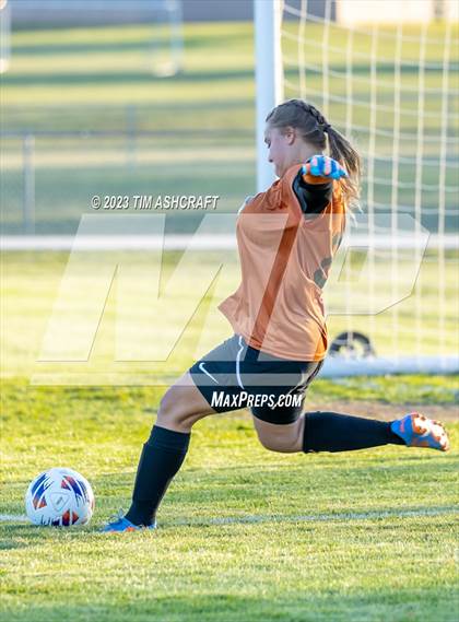 Thumbnail 1 in Lawrenceburg @ Connersville (IHSAA 2A Regional Semifinal) photogallery.