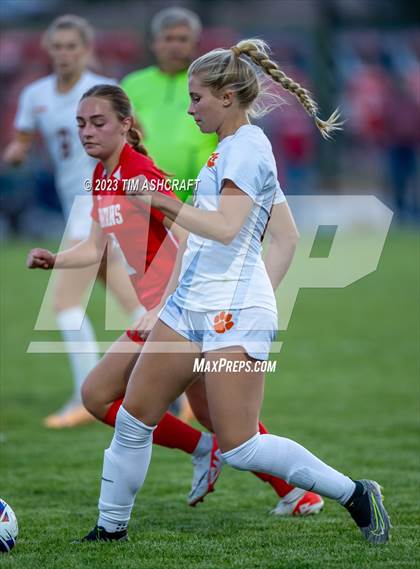 Thumbnail 1 in Lawrenceburg @ Connersville (IHSAA 2A Regional Semifinal) photogallery.