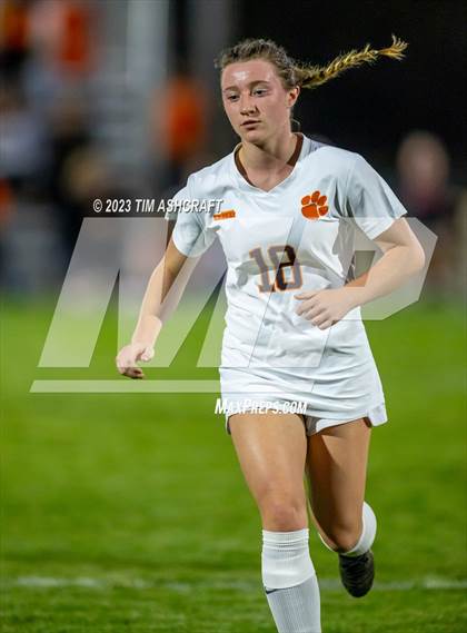 Thumbnail 1 in Lawrenceburg @ Connersville (IHSAA 2A Regional Semifinal) photogallery.