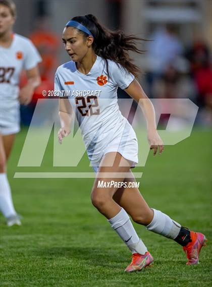 Thumbnail 2 in Lawrenceburg @ Connersville (IHSAA 2A Regional Semifinal) photogallery.
