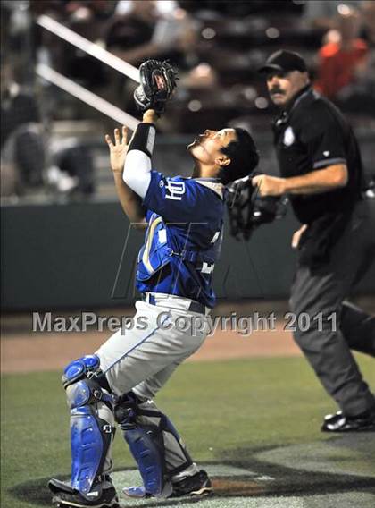 Thumbnail 3 in Dana Hills vs. Mater Dei (CIF-SS D1 Final) photogallery.