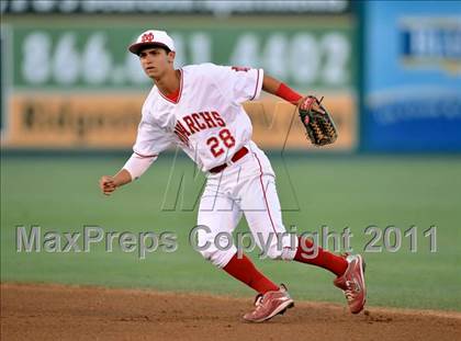 Thumbnail 2 in Dana Hills vs. Mater Dei (CIF-SS D1 Final) photogallery.