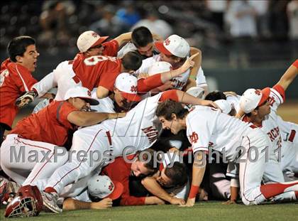 Thumbnail 2 in Dana Hills vs. Mater Dei (CIF-SS D1 Final) photogallery.