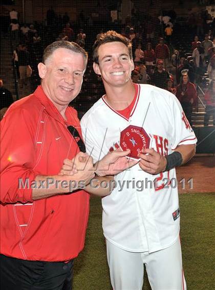 Thumbnail 2 in Dana Hills vs. Mater Dei (CIF-SS D1 Final) photogallery.