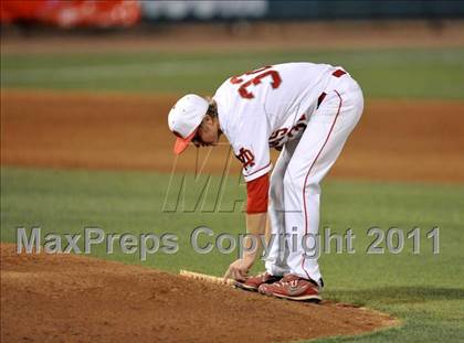 Thumbnail 2 in Dana Hills vs. Mater Dei (CIF-SS D1 Final) photogallery.