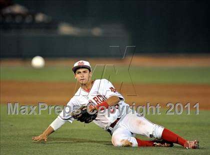 Thumbnail 3 in Dana Hills vs. Mater Dei (CIF-SS D1 Final) photogallery.