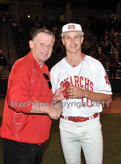 Thumbnail 2 in Dana Hills vs. Mater Dei (CIF-SS D1 Final) photogallery.