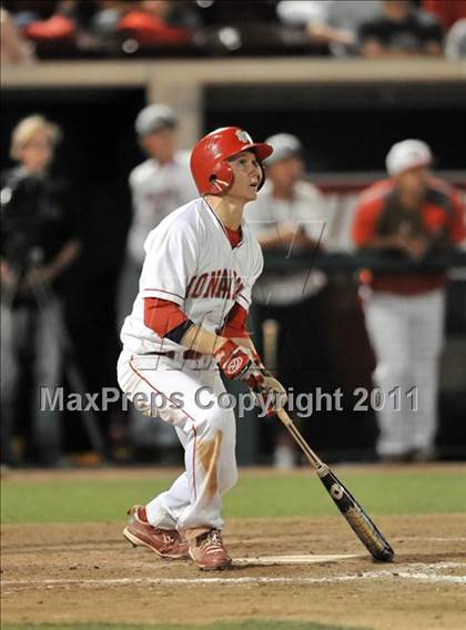 Thumbnail 3 in Dana Hills vs. Mater Dei (CIF-SS D1 Final) photogallery.