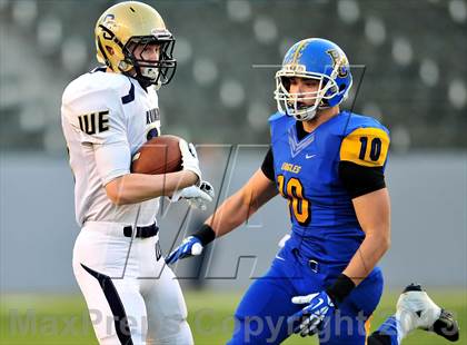 Thumbnail 1 in Central Catholic vs. Bakersfield Christian (CIF State D4 Final) photogallery.
