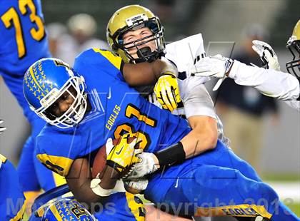 Thumbnail 2 in Central Catholic vs. Bakersfield Christian (CIF State D4 Final) photogallery.