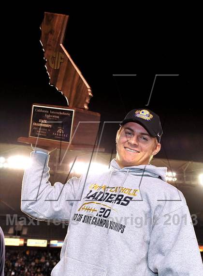 Thumbnail 2 in Central Catholic vs. Bakersfield Christian (CIF State D4 Final) photogallery.