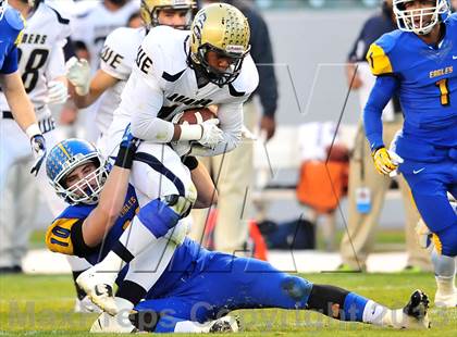 Thumbnail 1 in Central Catholic vs. Bakersfield Christian (CIF State D4 Final) photogallery.
