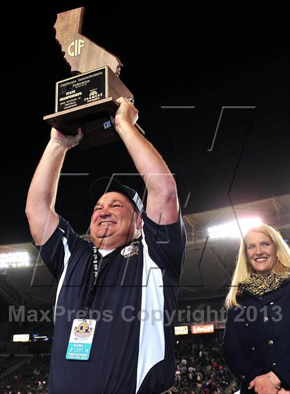 Thumbnail 2 in Central Catholic vs. Bakersfield Christian (CIF State D4 Final) photogallery.