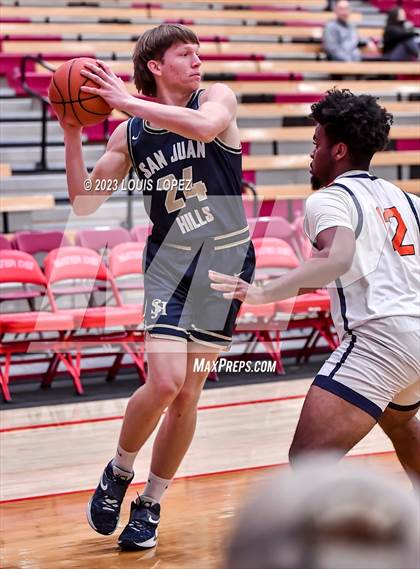 Thumbnail 2 in Rolling Hills Prep vs. San Juan Hills (Nike Extravaganza) photogallery.