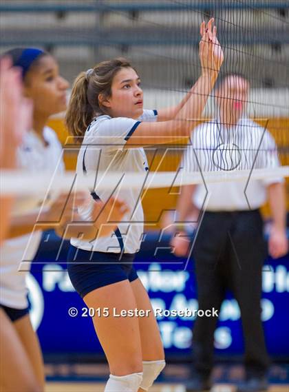 Thumbnail 1 in O'Connor vs. Taft photogallery.