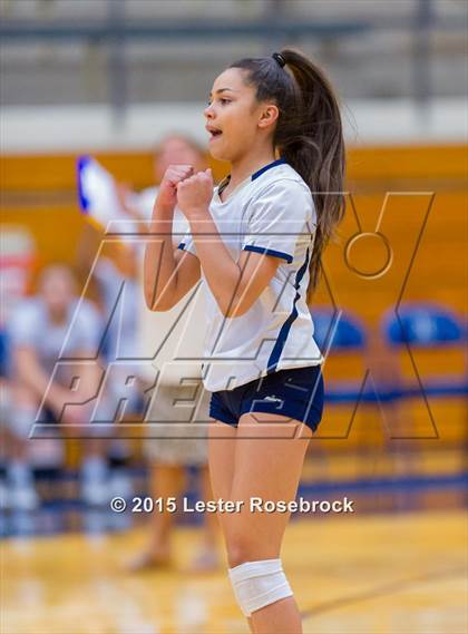 Thumbnail 3 in O'Connor vs. Taft photogallery.