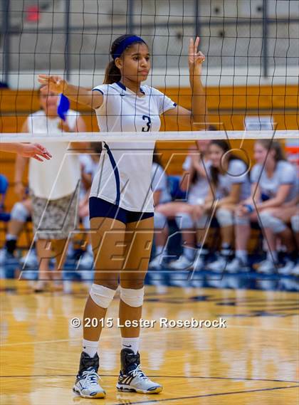 Thumbnail 2 in O'Connor vs. Taft photogallery.