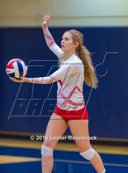 Thumbnail 3 in O'Connor vs. Taft photogallery.