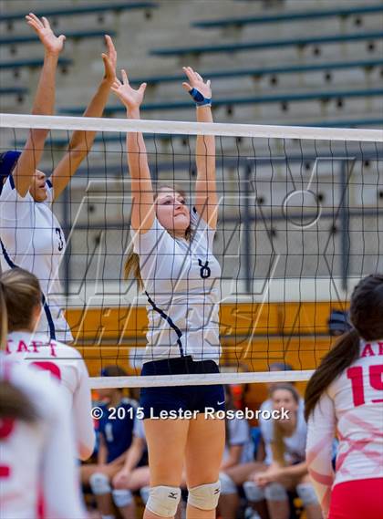 Thumbnail 3 in O'Connor vs. Taft photogallery.