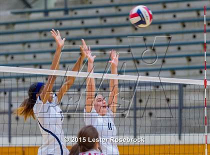 Thumbnail 3 in O'Connor vs. Taft photogallery.