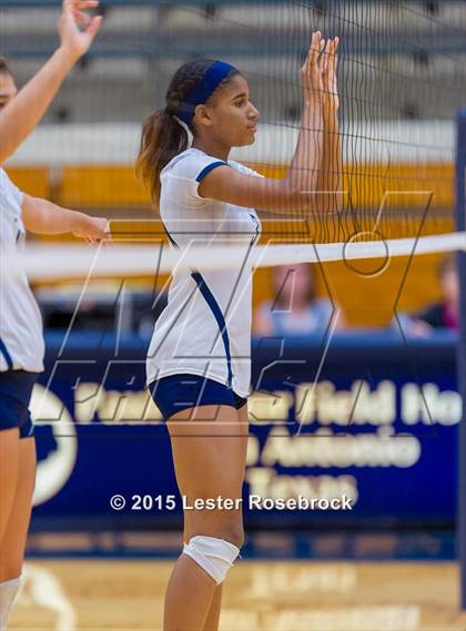 Thumbnail 2 in O'Connor vs. Taft photogallery.