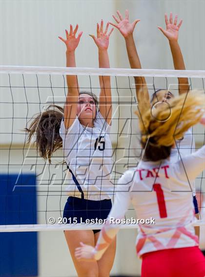 Thumbnail 3 in O'Connor vs. Taft photogallery.