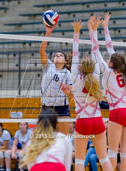 Thumbnail 2 in O'Connor vs. Taft photogallery.