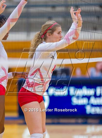 Thumbnail 3 in O'Connor vs. Taft photogallery.