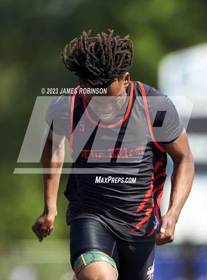 Thumbnail 3 in Sandra Cheeseborough Invitational (100 Meter) photogallery.