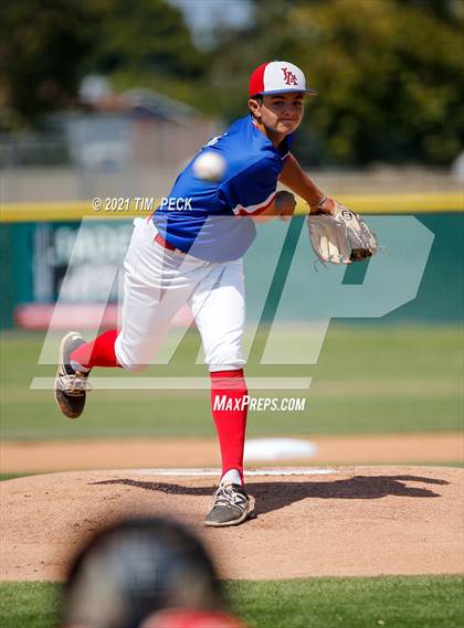 Thumbnail 1 in Newport Harbor @ Los Alamitos photogallery.