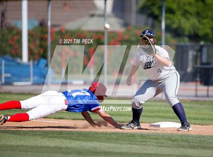 Thumbnail 1 in Newport Harbor @ Los Alamitos photogallery.