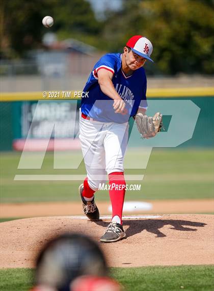 Thumbnail 2 in Newport Harbor @ Los Alamitos photogallery.