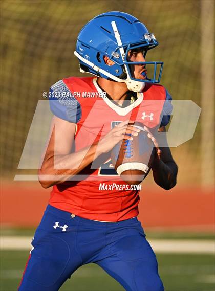 Thumbnail 1 in Hays @ Boerne-Champion photogallery.