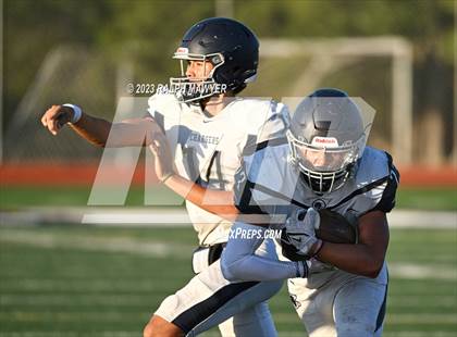 Thumbnail 1 in Hays @ Boerne-Champion photogallery.