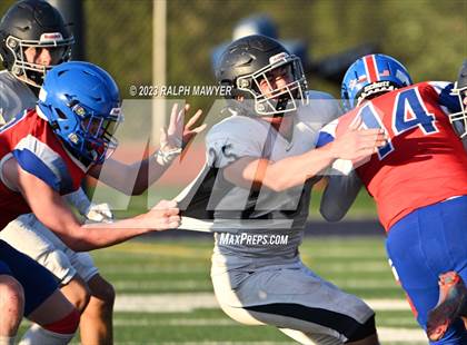 Thumbnail 1 in Hays @ Boerne-Champion photogallery.