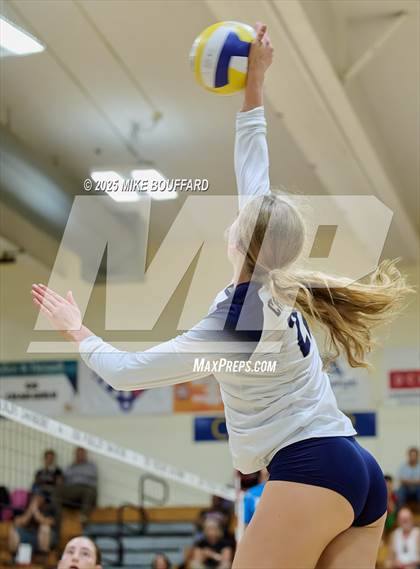 Thumbnail 3 in Rio Mesa @ Dos Pueblos photogallery.