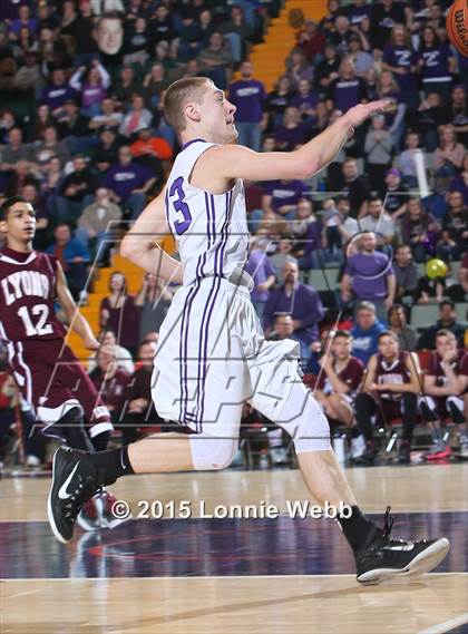 Thumbnail 3 in Lyons vs Waterville (NYSPHSAA Class C Semifinal) photogallery.