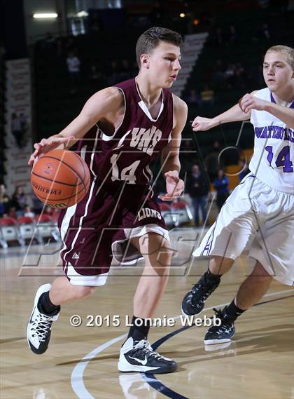 Thumbnail 2 in Lyons vs Waterville (NYSPHSAA Class C Semifinal) photogallery.