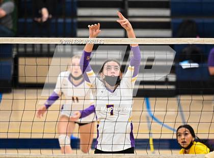 Thumbnail 2 in Monache vs Lemoore (Sunnyside Invitational) photogallery.