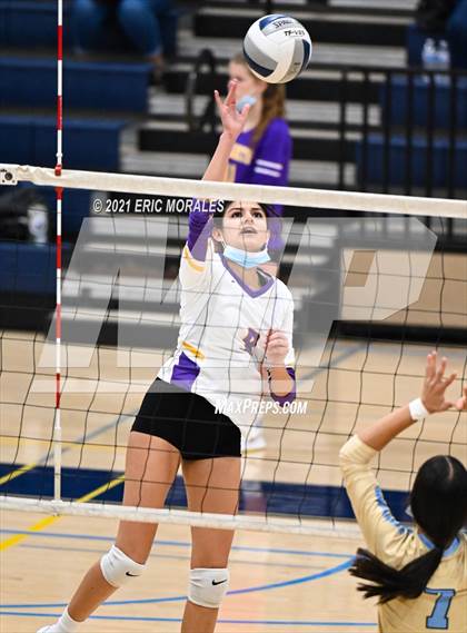Thumbnail 2 in Monache vs Lemoore (Sunnyside Invitational) photogallery.