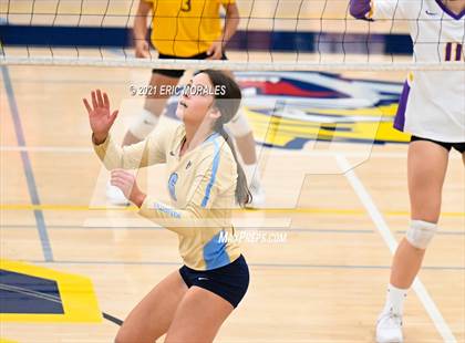 Thumbnail 3 in Monache vs Lemoore (Sunnyside Invitational) photogallery.