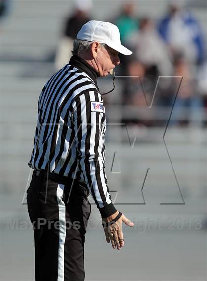 Thumbnail 2 in Lone Star vs. Kilgore (UIL 3A Region II Regional Semifinal) photogallery.